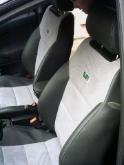 přední sedačky na Škoda Octavia 1 v úpravě tvaru Octavia RS2