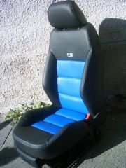 přední sedačka z klasické Octavia 2 upravena do tvaru Octavii 2 RS